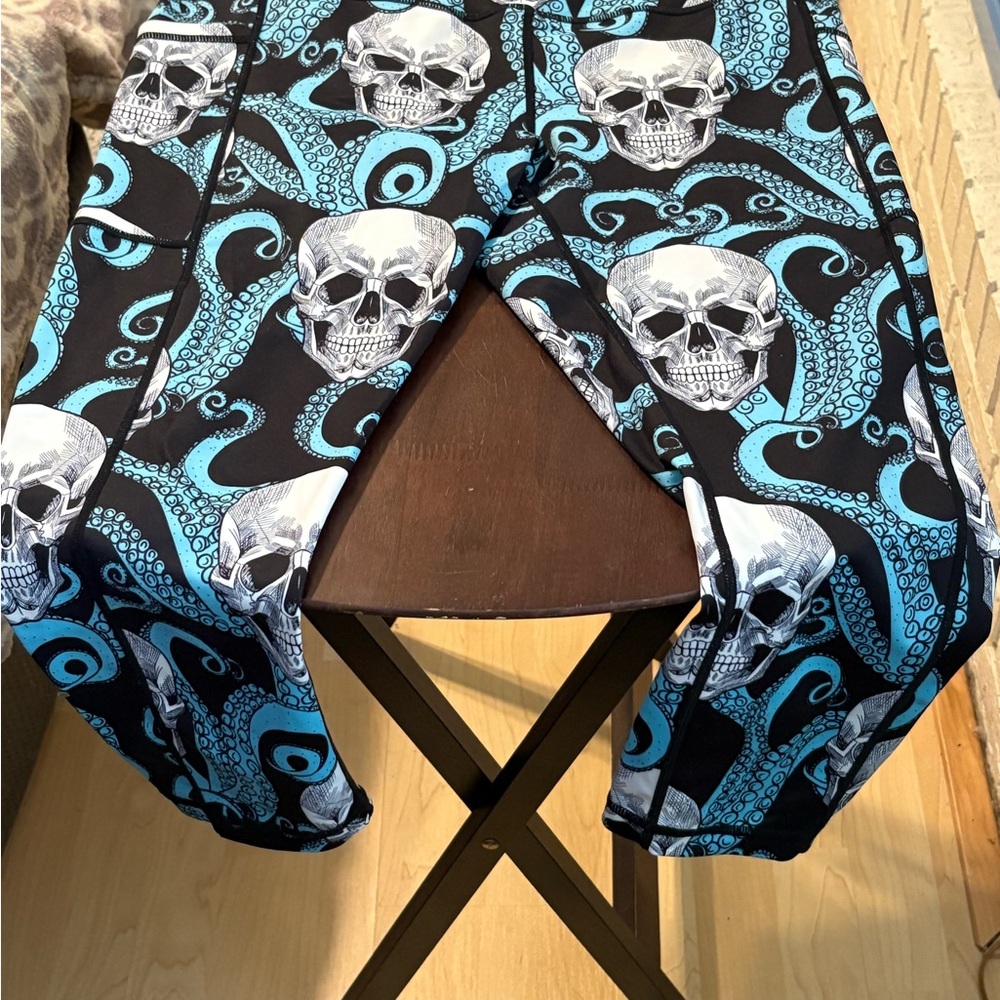 Constantly Varied Gear Skull and Tentacle Capris - Capri Large